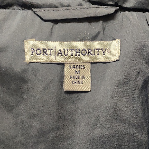 NWOT - Port Authority women’s charcoal puffer vest - Picture 3 of 6